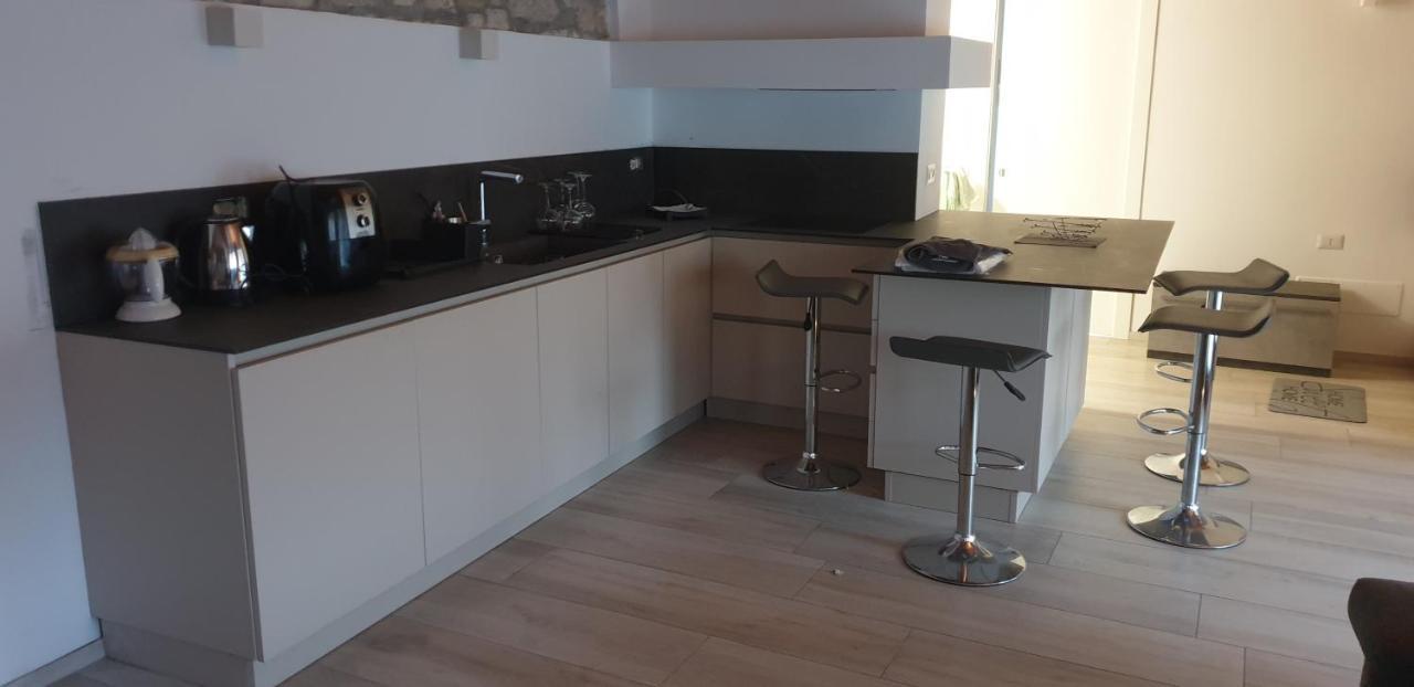Travedona Casa Del Lago מראה חיצוני תמונה