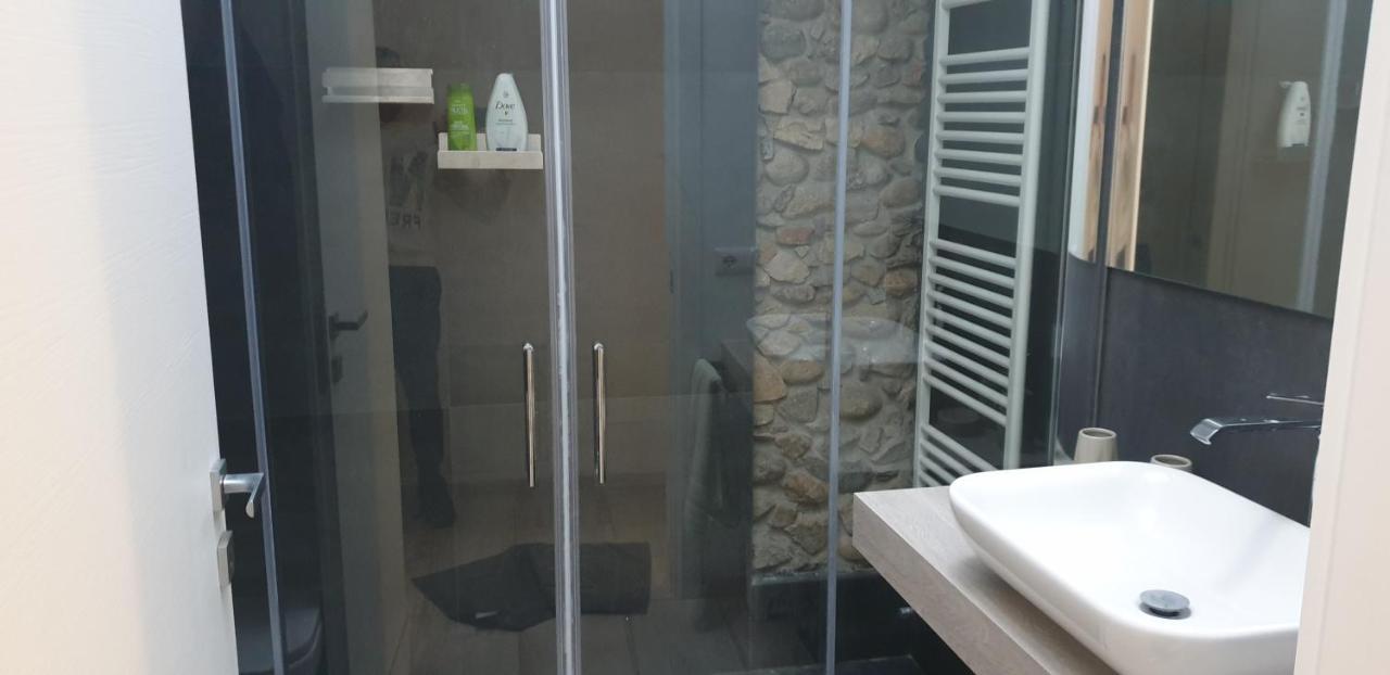 Travedona Casa Del Lago מראה חיצוני תמונה