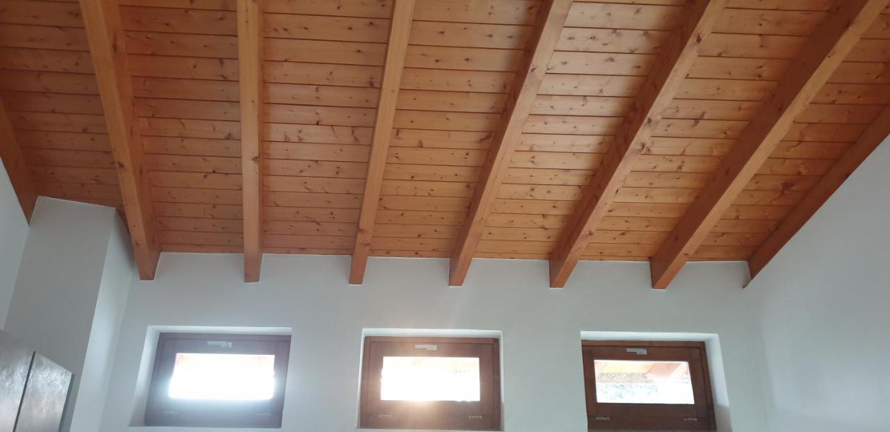 Travedona Casa Del Lago מראה חיצוני תמונה