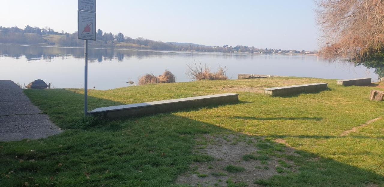Travedona Casa Del Lago מראה חיצוני תמונה